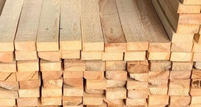 做好日常保养才能保持建筑木方的色泽